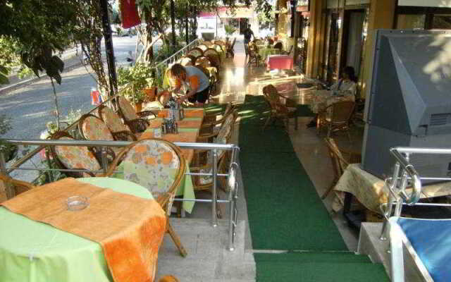 Senaydin Apartments