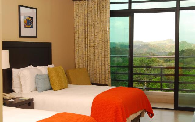 Summit Rainforest & Golf Resort
