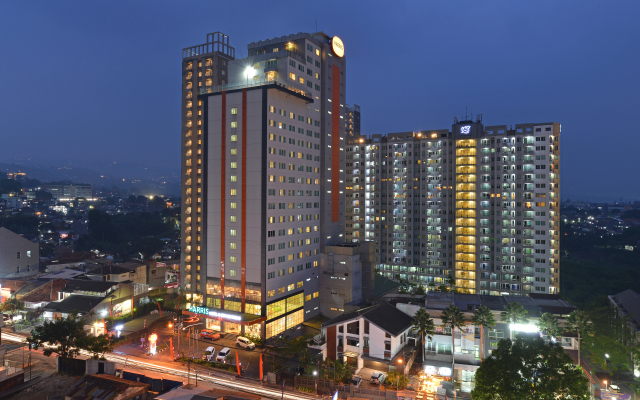 HARRIS Hotel & Conventions Ciumbuleuit - Bandung