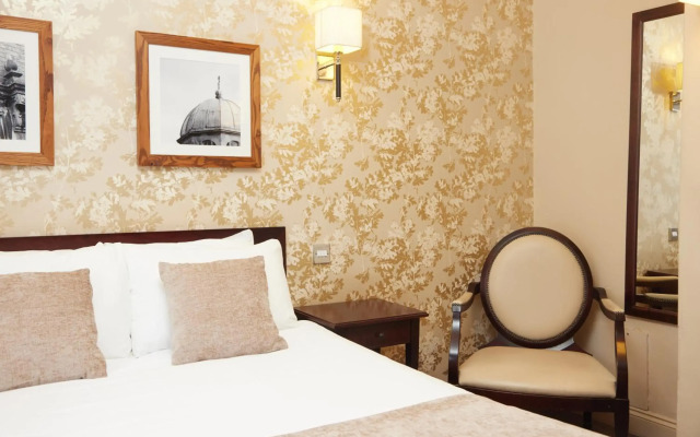 Bell Hotel & Inn by Greene King Inns