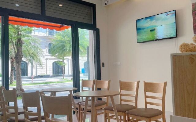 Teddy 96 Homestay & Cafe - Grand World Phu Quoc