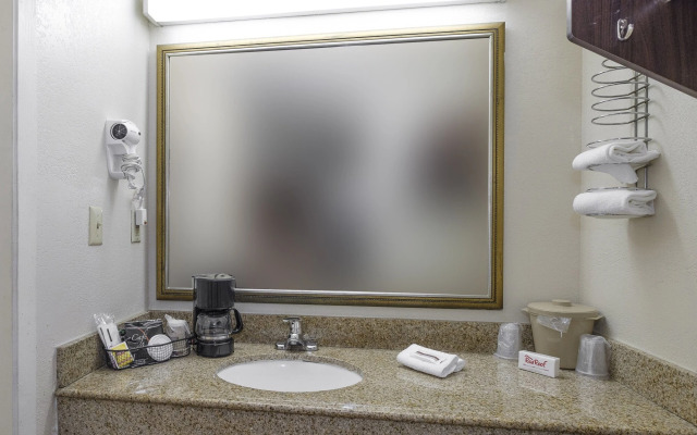 Red Roof Inn Edgewood