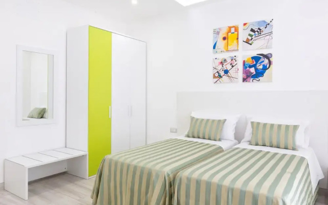 New & Stylish two Bedroom Apartment with Balconies