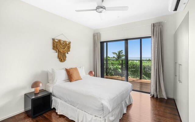 Belle Escapes - Trinity Blue Ocean View Home