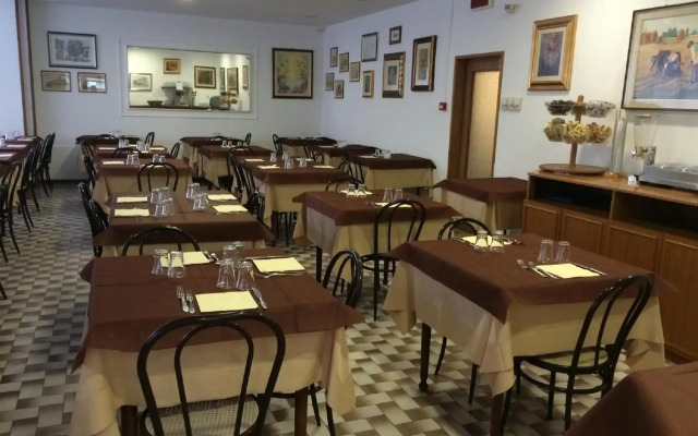 Hotel Ausonia