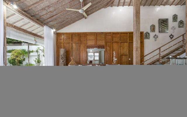 Villa Putih in Kuta with 4 bedrooms and 3 bathrooms