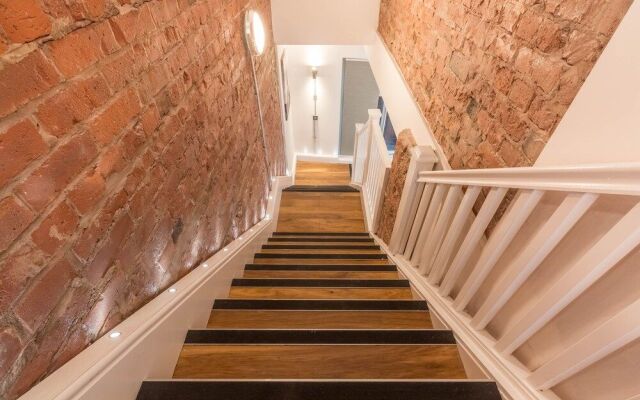 Swan Street Penthouse