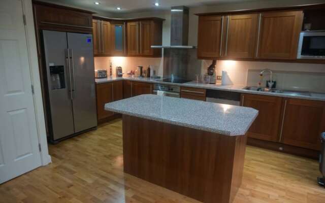 2 Bedroom Mews House in Maida Vale