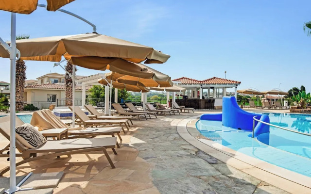 Sanders Seaview Paphos