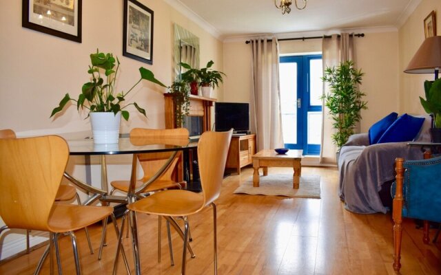 2 Bedroom Apartment Beside Merrion Square