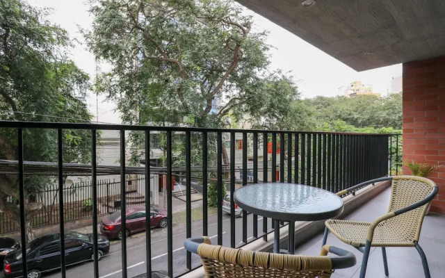 w Splendid 1BR With Balcony in Miraflores