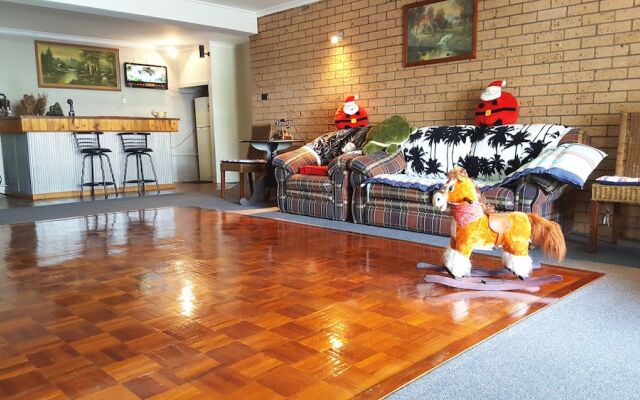 Gowrie Agapanthous - Hostel