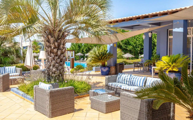 Aldeia Azul Resort