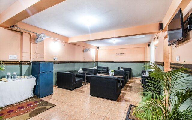 FabExpress Ample Premium Suites