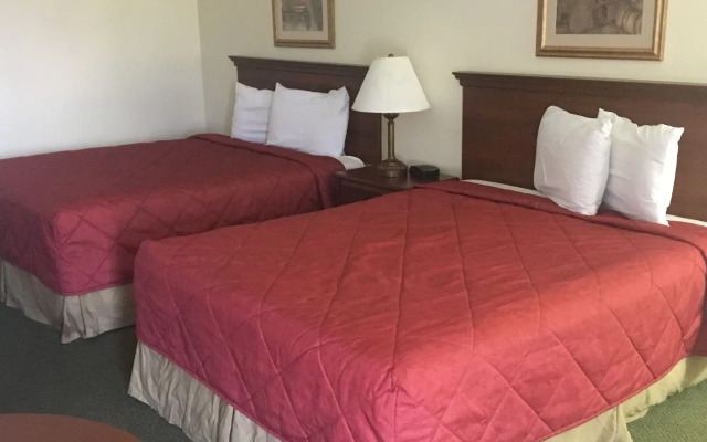 Parkside Hotel & Suites