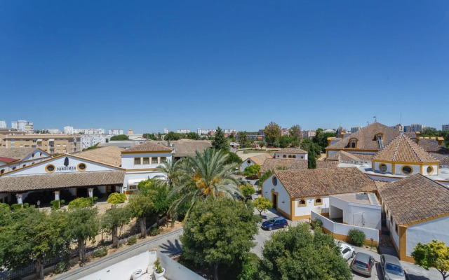 Real Escuela Home Surthy Apartments