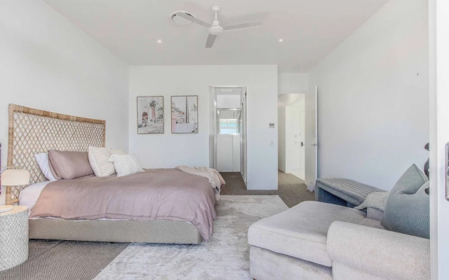 Mermaid Beach Luxury Penthouse