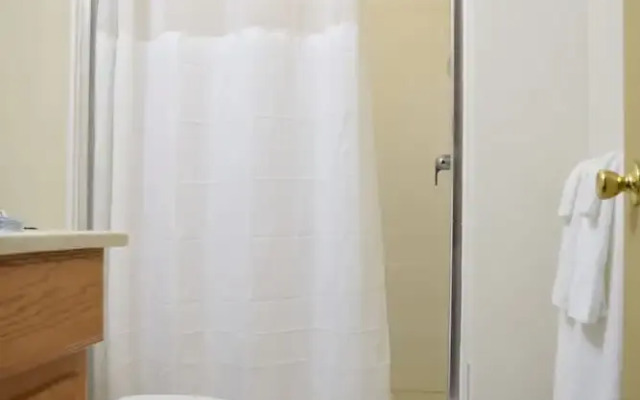 The Otter Supper Club & Lodge