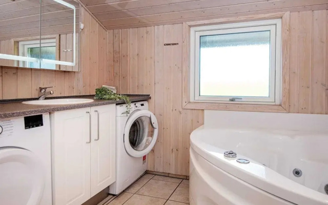 6 Person Holiday Home in Tarm