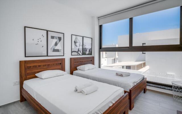SunnyVillas: 3BR New Villa☆Private Pool in Pernera - White Swan