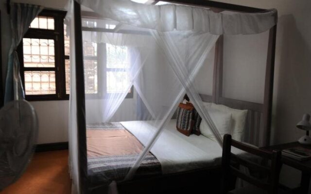 African Roots Entebbe