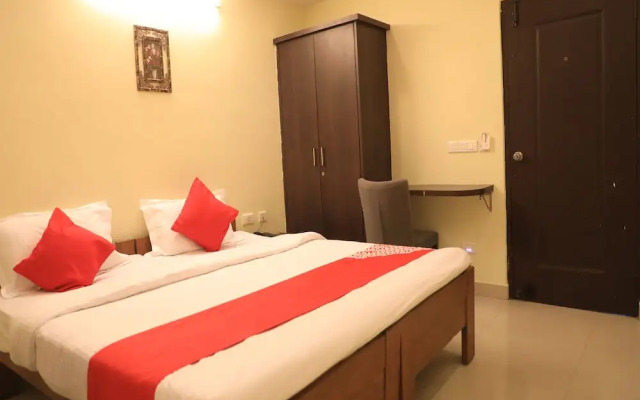 OYO 15729 Royal Stay