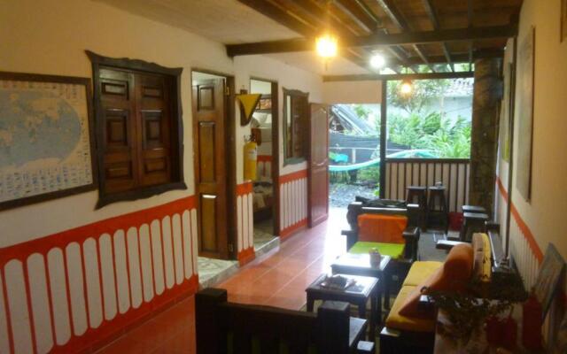 ArtVelez Hostel