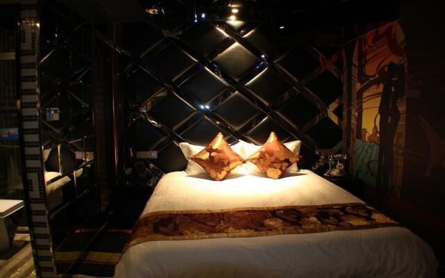 Houhai Theme Hotel