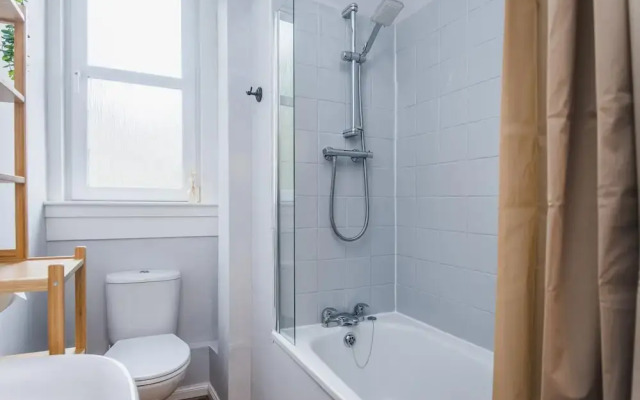 NEW Sleek 1BD Edinburgh City Centre Stay