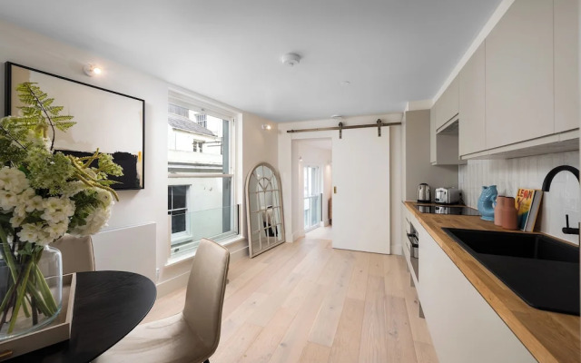 VESTO Brighton