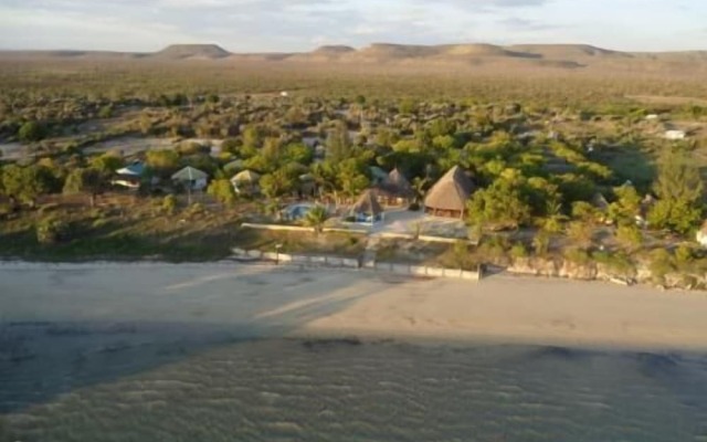 Caliente Beach Lodge
