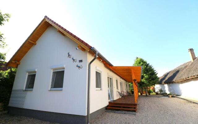 Friends & Family Apartmanok Velence