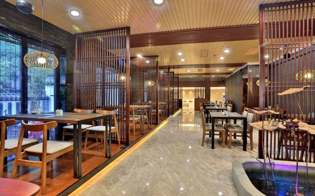 Nostalgia Hotel (West lake Hangzhou)