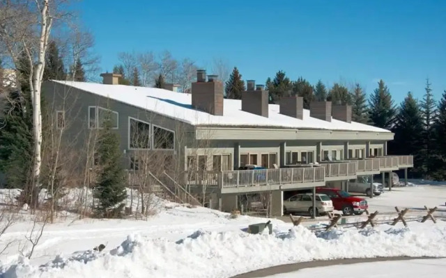 Timber Ridge by JHRL