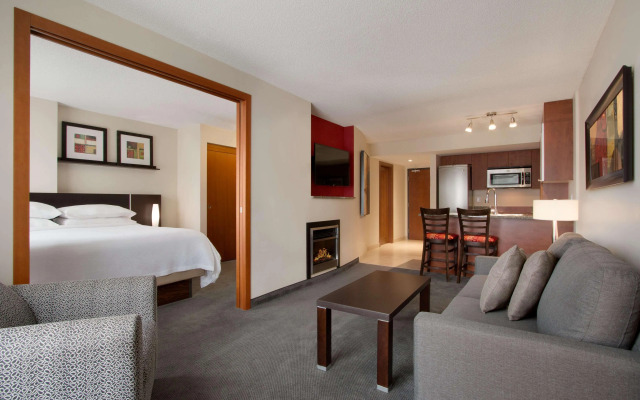 Embassy Suites Montréal by Hilton
