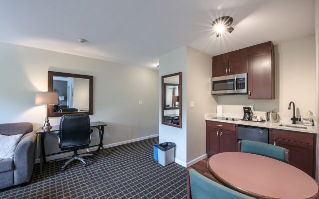 Gibsons Garden Hotel