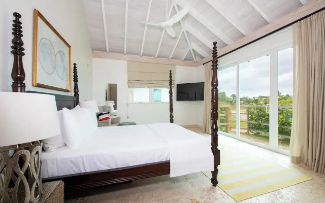 Wild Orchid Hideaway: Lux Beachfront Sanctuary