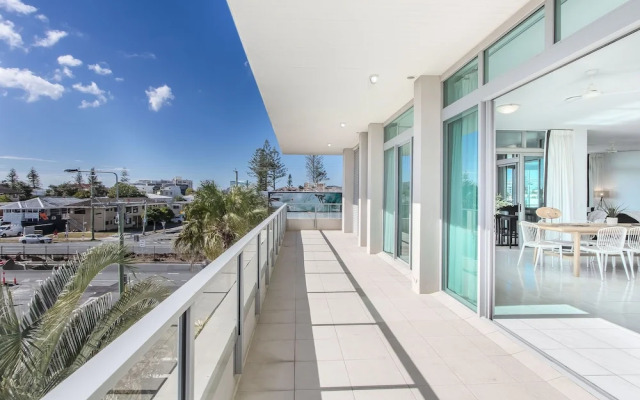 Mermaid Beach Luxury Penthouse
