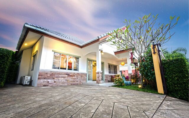 Baan Jing Jai HuaHin Pool Villa