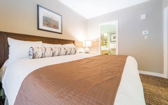 Horseshoe Valley Suites - The Azure