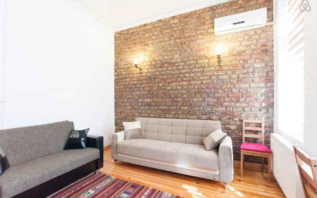 Sunflower Apartments