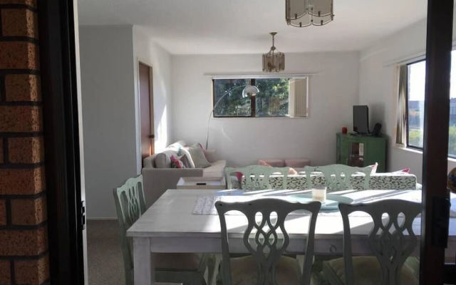 Sunny Holiday Home Near the Beach