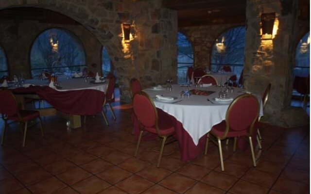 El Jou Hotel Restaurante