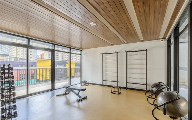 Comfortable and Complete Stay in Downtown Curitiba - ECL