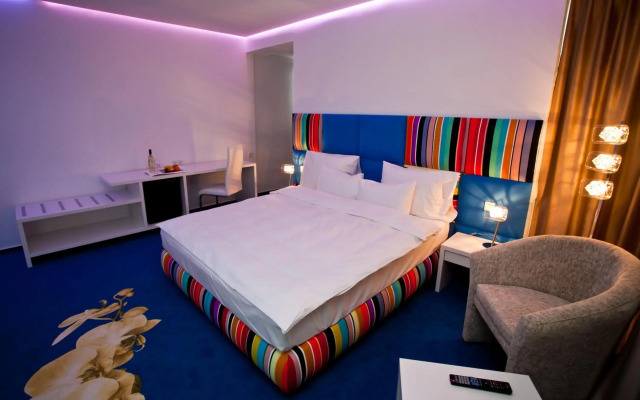 Marshal Garden Hotel