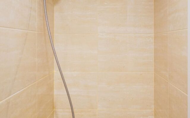 Cozy and Comfy Studio Springwood Apartment