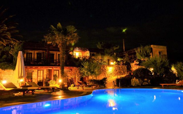 Ada Bacchus Hotel