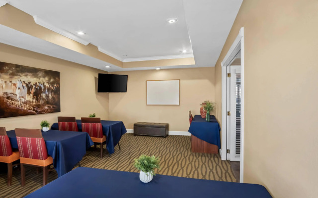 Quality Suites Irving-Las Colinas