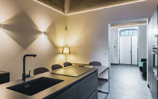 Leone Apartment with Garden