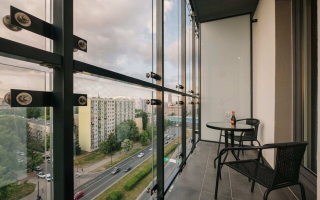 Varsovia Apartamenty Kasprzaka by BookingHost